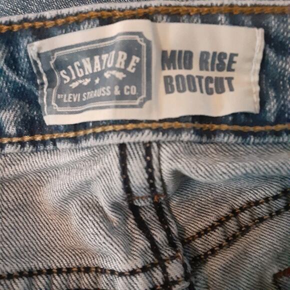 Signature by Levi Strauss Mid Rise Bootcut Jeans Womens Size 8 Misses Medium - Picture 3 of 9